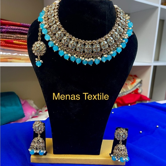 Hand crafted Necklace Set - Picture 2 of 10